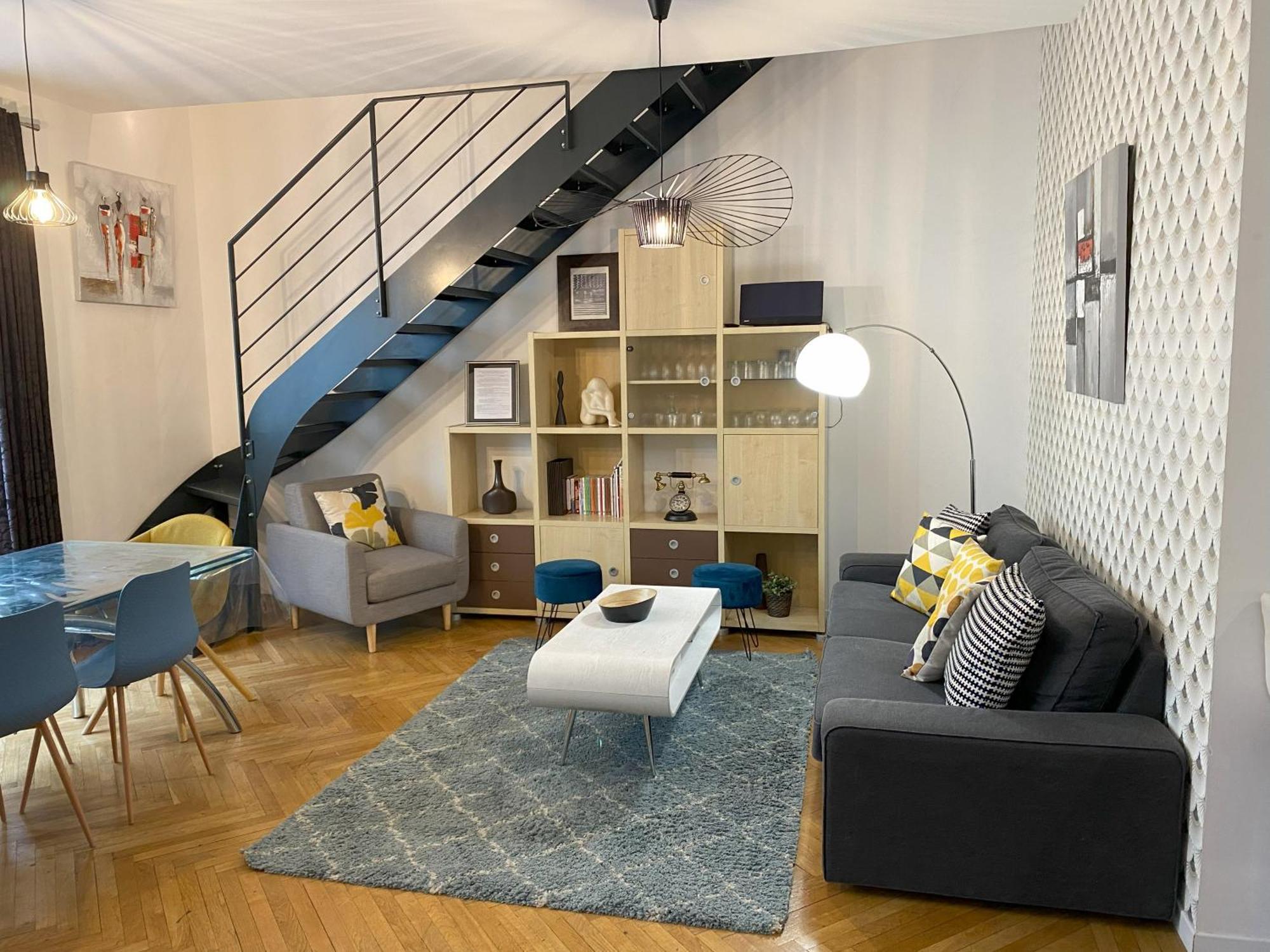 La Bonneterie Grand Part Dieu De Charme Pour 8 Personnes * Lyon